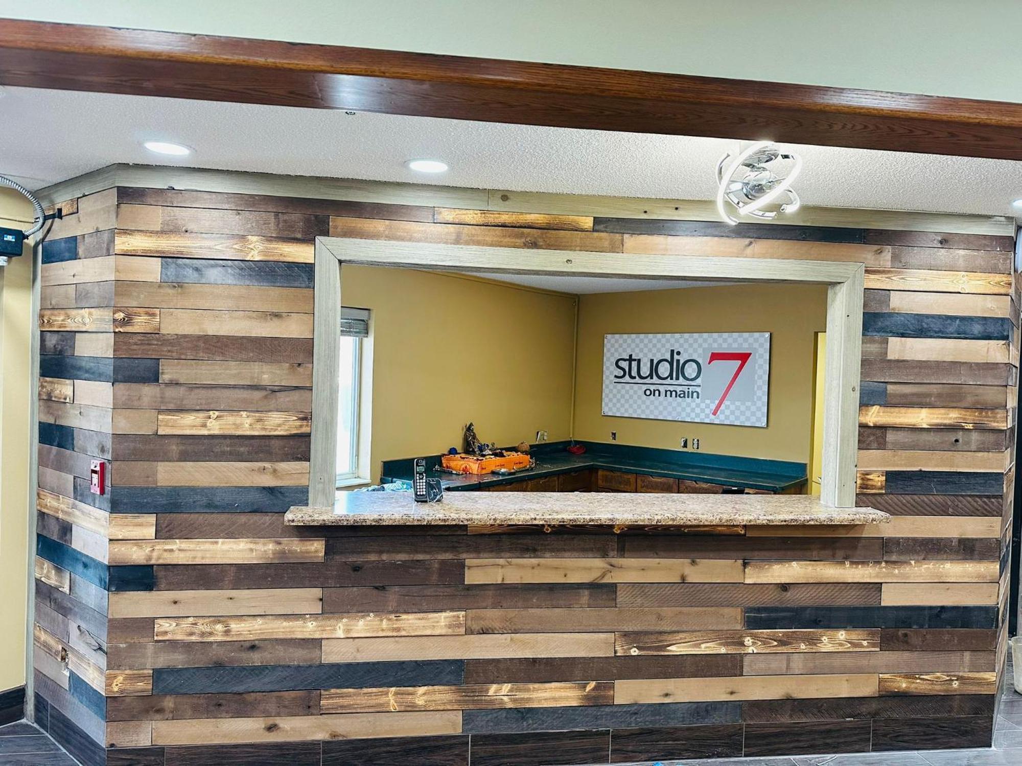 Studio 7 On Main West Fargo Kültér fotó
